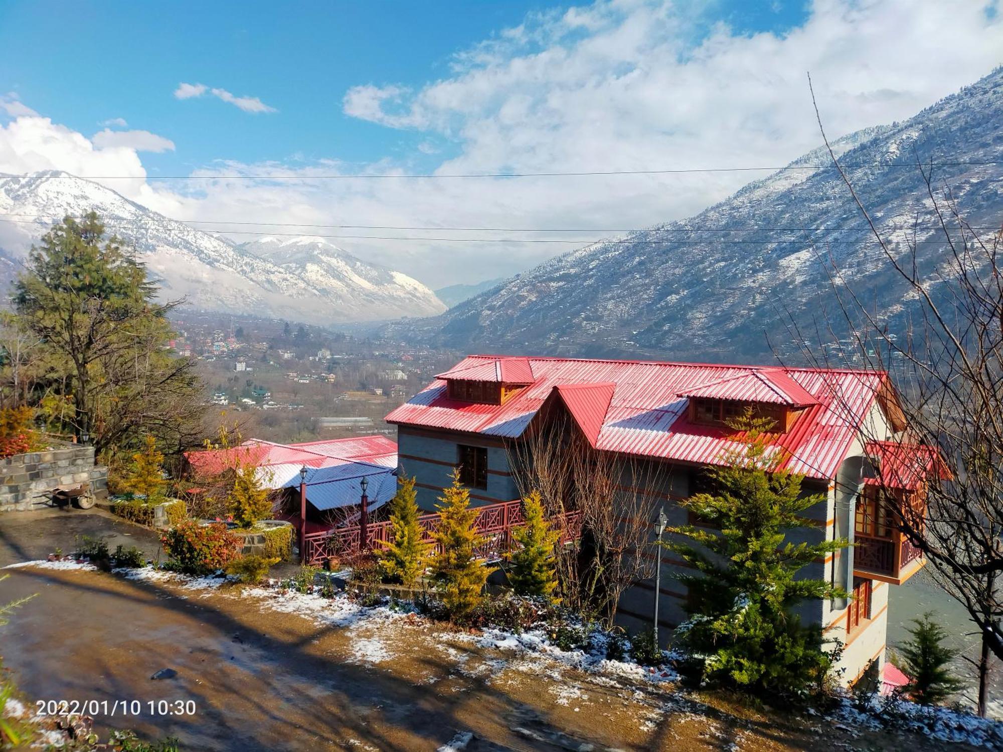 Regenta Inn By Riverside Manali Exterior photo