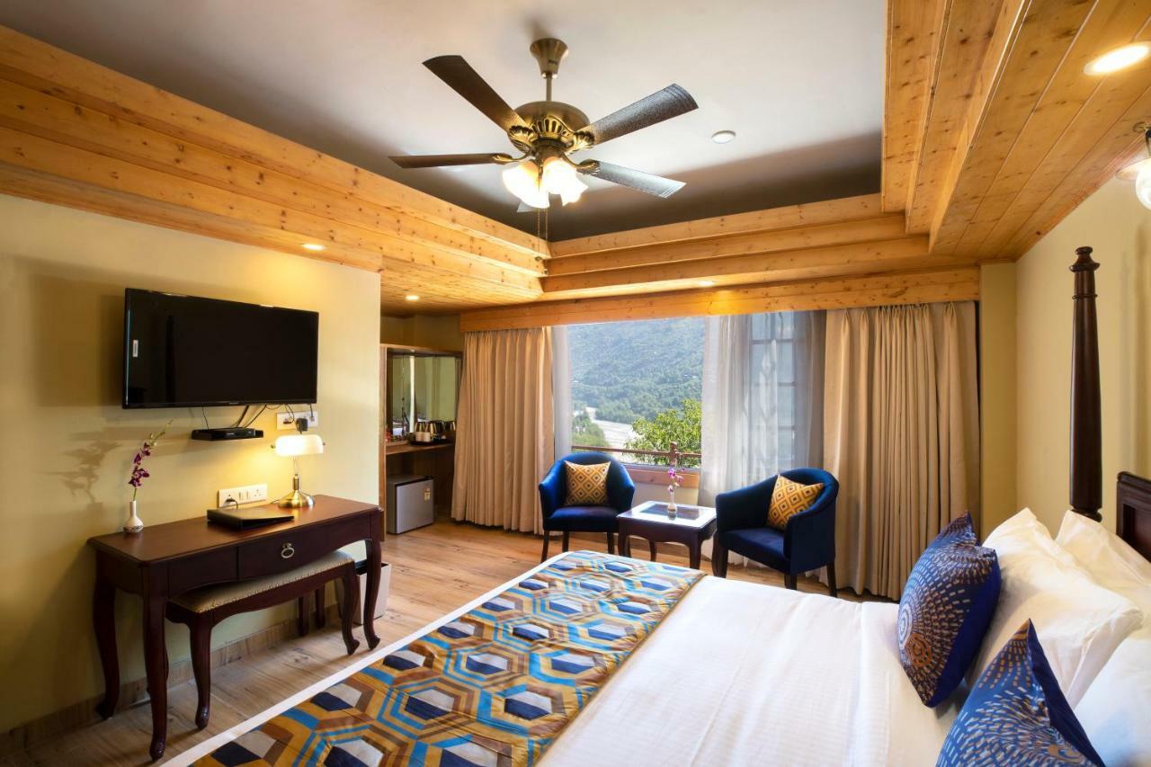 Regenta Inn By Riverside Manali Exterior photo